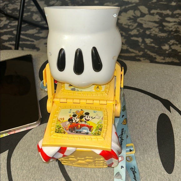 Disney Parks Mickey Minnie Picnic Basket Popcorn Bucket Strap Exclusive - Picture 6 of 15